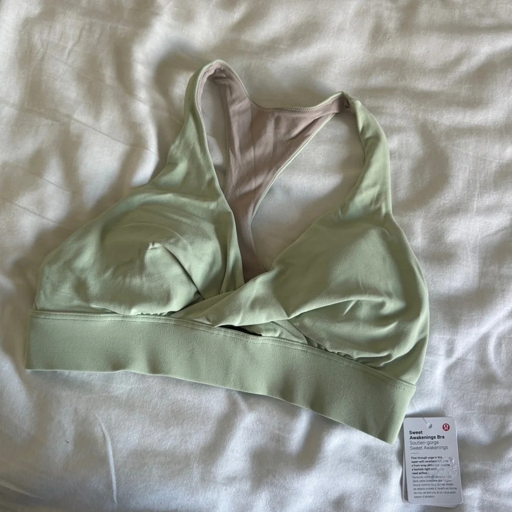 141 🆕💚 Lululemon Sweet Awakenings Bra Arctic Mint